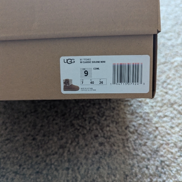 Ugg Classic Solene Mini Boot - Picture 8 of 10